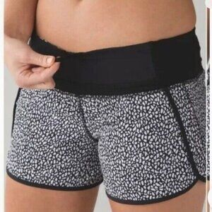 Lululemon Run Time Short 4" Miss Mosaic Black/Black Pockets Lined Drawcord Sz 6